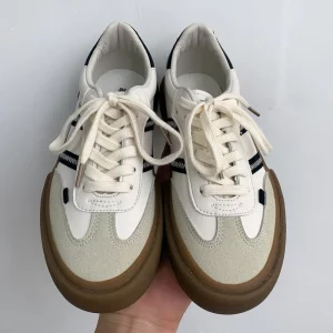 Women's classic sneakers for a couple 2021